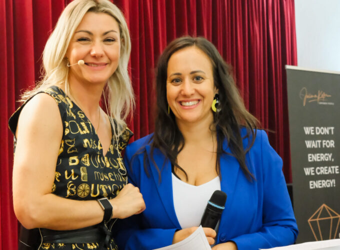 Juliana Käfer und Klara Meusburger